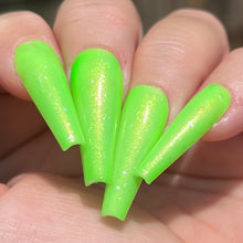 Load image into Gallery viewer, Witchcult Nail Lacquer - Poison Apple Taffy
