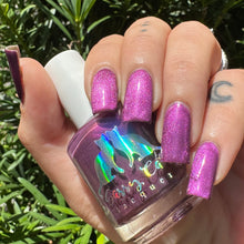 Load image into Gallery viewer, Sassy Cats Lacquer - Atomic Amethyst - MAGNETIC
