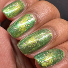 Load image into Gallery viewer, Rain Dance Lacquer - Little Green Men

