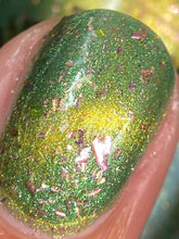 Load image into Gallery viewer, Rain Dance Lacquer - Little Green Men
