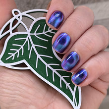 Load image into Gallery viewer, Nothing Basic - Leaf Of Lothlórien - MAGNET
