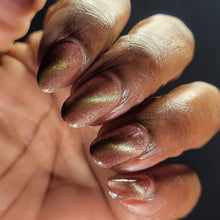 Load image into Gallery viewer, Victorian Varnish - CADOU CLAWS - MAGNETIC
