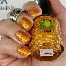 Load image into Gallery viewer, Ribbits - Clementine Pumpkins
