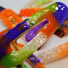 Load image into Gallery viewer, Bernd Offerings - Glow In The Dark Halloween Hair Clips
