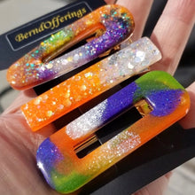 Load image into Gallery viewer, Bernd Offerings - Glow In The Dark Halloween Hair Clips
