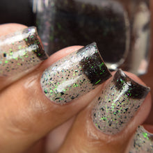 Load image into Gallery viewer, Chamaeleon Nails - Daryl&#39;s Hunt

