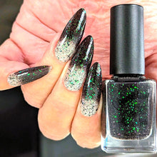 Load image into Gallery viewer, Chamaeleon Nails - Daryl&#39;s Hunt
