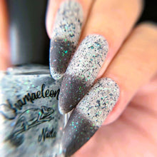 Load image into Gallery viewer, Chamaeleon Nails - Daryl&#39;s Hunt
