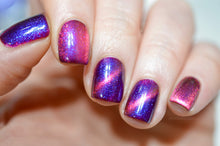 Load image into Gallery viewer, Penelope Luz - Epica
