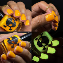 Load image into Gallery viewer, Paradox Polish - The Crow - GITD TOPPER
