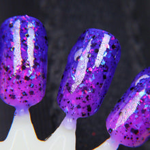 Load image into Gallery viewer, Chamaeleon Nails - Gloomweaver - THERMAL
