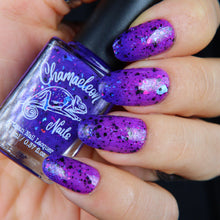 Load image into Gallery viewer, Chamaeleon Nails - Gloomweaver - THERMAL
