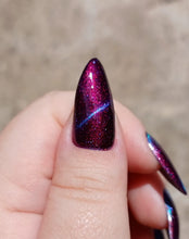 Load image into Gallery viewer, Mystic Nail Polish - One More Light
