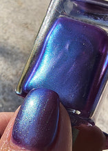 Load image into Gallery viewer, Lilypad Lacquer - Angels Have Fallen
