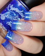 Load image into Gallery viewer, Chamaeleon Nails - Ghostwake - THERMAL
