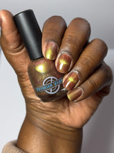 Load image into Gallery viewer, Victorian Varnish - CADOU CLAWS - MAGNETIC
