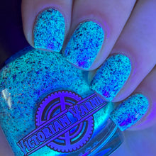 Load image into Gallery viewer, Victorian Varnish - TIME TO SHINE - GITD
