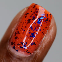 Load image into Gallery viewer, Chamaeleon Nails - Seeds of Poison - THERMAL
