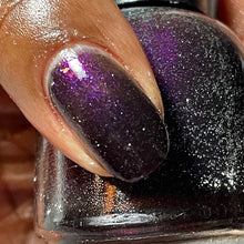 Load image into Gallery viewer, Victorian Varnish - Prince Of Darkness (Reflective)
