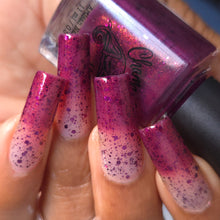 Load image into Gallery viewer, Chamaeleon Nails - Janeway‘s Inner Strength - THERMAL

