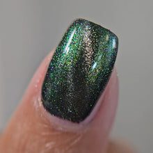 Load image into Gallery viewer, Lemming Lacquer - I Am No Man - MAGNETIC
