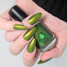 Load image into Gallery viewer, Ribbits - Hedge Maze - MAGNETIC
