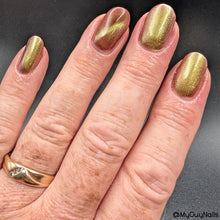 Load image into Gallery viewer, Victorian Varnish - CADOU CLAWS - MAGNETIC
