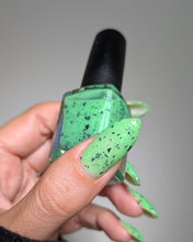 Load image into Gallery viewer, Lilypad Lacquer - I Want to Believe
