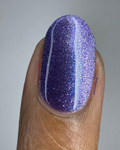 Load image into Gallery viewer, The Peach Pit Co. - Gandolf the Purple - MAGNETIC
