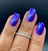 Load image into Gallery viewer, The Peach Pit Co. - Gandolf the Purple - MAGNETIC
