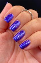Load image into Gallery viewer, The Peach Pit Co. - Gandolf the Purple - MAGNETIC
