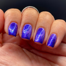 Load image into Gallery viewer, The Peach Pit Co. - Gandolf the Purple - MAGNETIC
