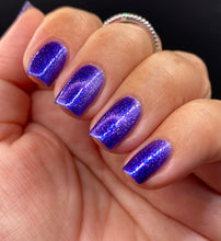 Load image into Gallery viewer, The Peach Pit Co. - Gandolf the Purple - MAGNETIC
