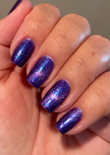 Load image into Gallery viewer, The Peach Pit Co. - Gandolf the Purple - MAGNETIC
