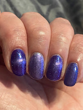 Load image into Gallery viewer, The Peach Pit Co. - Gandolf the Purple - MAGNETIC
