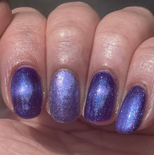 Load image into Gallery viewer, The Peach Pit Co. - Gandolf the Purple - MAGNETIC
