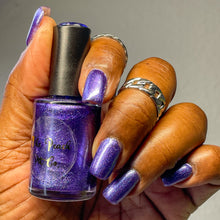 Load image into Gallery viewer, The Peach Pit Co. - Gandolf the Purple - MAGNETIC
