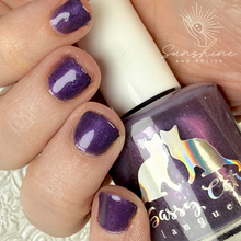 Load image into Gallery viewer, Sassy Cats Lacquer - Witching Hour
