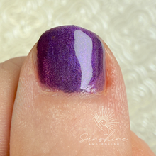 Load image into Gallery viewer, Sassy Cats Lacquer - Witching Hour

