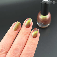 Load image into Gallery viewer, Victorian Varnish - CADOU CLAWS - MAGNETIC
