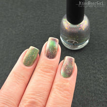 Load image into Gallery viewer, Victorian Varnish - Mean Green Mother - MAGNETIC
