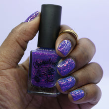 Load image into Gallery viewer, Chamaeleon Nails - Scare Leader - SOLAR
