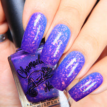 Load image into Gallery viewer, Chamaeleon Nails - Scare Leader - SOLAR
