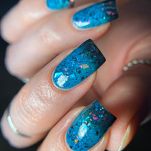 Load image into Gallery viewer, Chamaeleon Nails - Shadow Wolf - THERMAL
