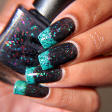 Load image into Gallery viewer, Chamaeleon Nails - Shadow Wolf - THERMAL
