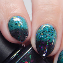 Load image into Gallery viewer, Chamaeleon Nails - Shadow Wolf - THERMAL
