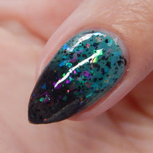 Load image into Gallery viewer, Chamaeleon Nails - Shadow Wolf - THERMAL
