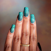 Load image into Gallery viewer, Chamaeleon Nails - Shadow Wolf - THERMAL
