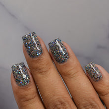 Load image into Gallery viewer, Chamaeleon Nails - Senua - POLISH
