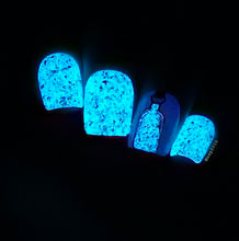 Load image into Gallery viewer, Victorian Varnish - TIME TO SHINE - GITD
